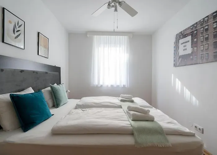 1Br Haven With Swift City Access By Hm